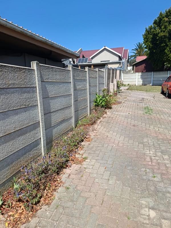 3 Bedroom Property for Sale in Heiderand Western Cape